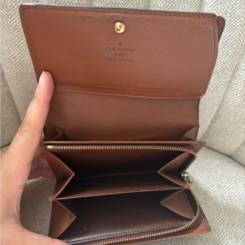 Louis Vuitton Brown Monogram Wallet with Gold Hardware - Picture 2 of 8
